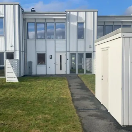 Rom I Nyere Nord I * Хёугесунн