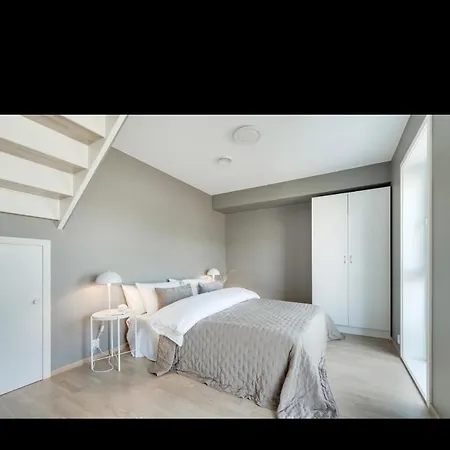 Rom I Nyere Nord I Проживание в семье *